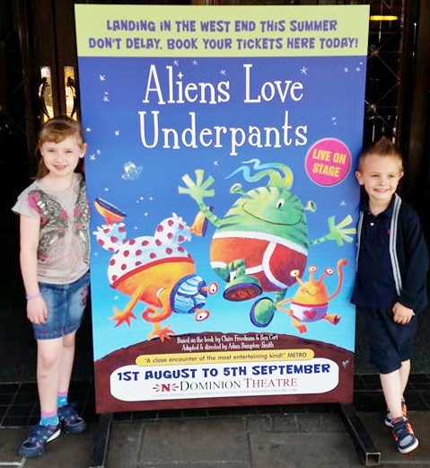 Minimasters review Aliens Love Underpants