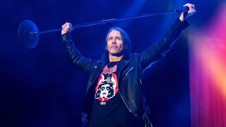 Myles Kennedy performs at OVO Arena Wembley on April 05, 2024