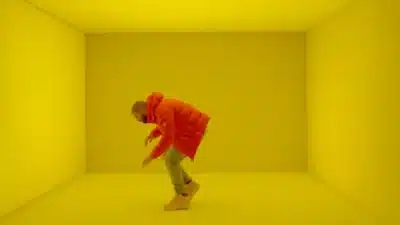 Drake dances in the music video for 'Hotline Bling'
