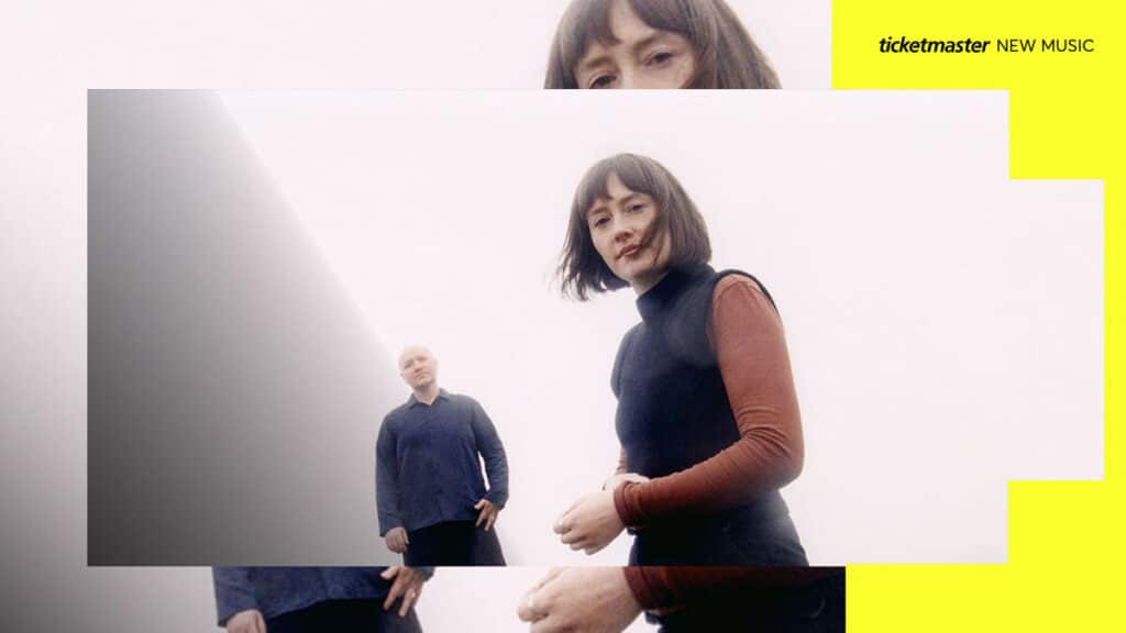 Guitar pop band Cloth.