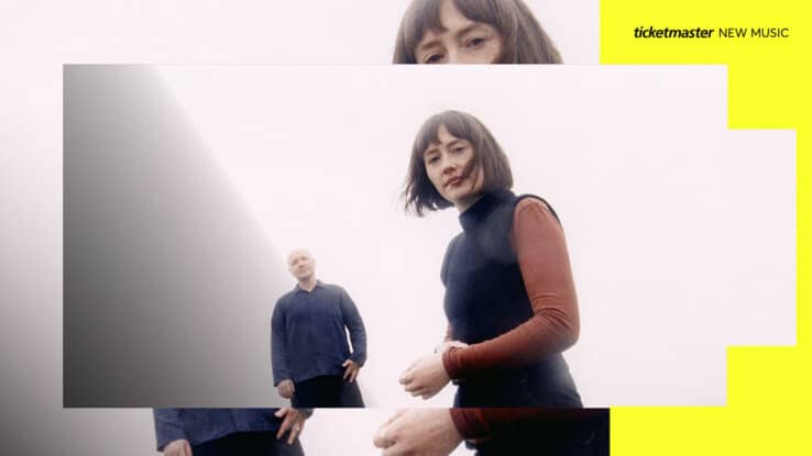 Guitar pop band Cloth.