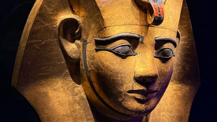 The Gold mask of Ramses II in Ramses And The Pharaoh’s Gold