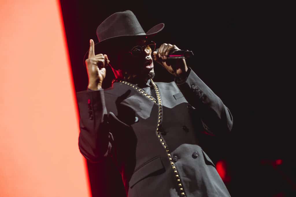 Ne-Yo performing live onstage