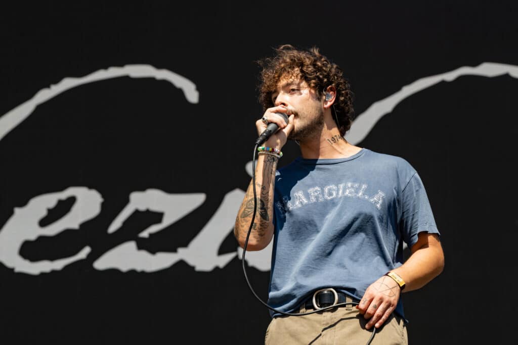 Chezile performing live on stage