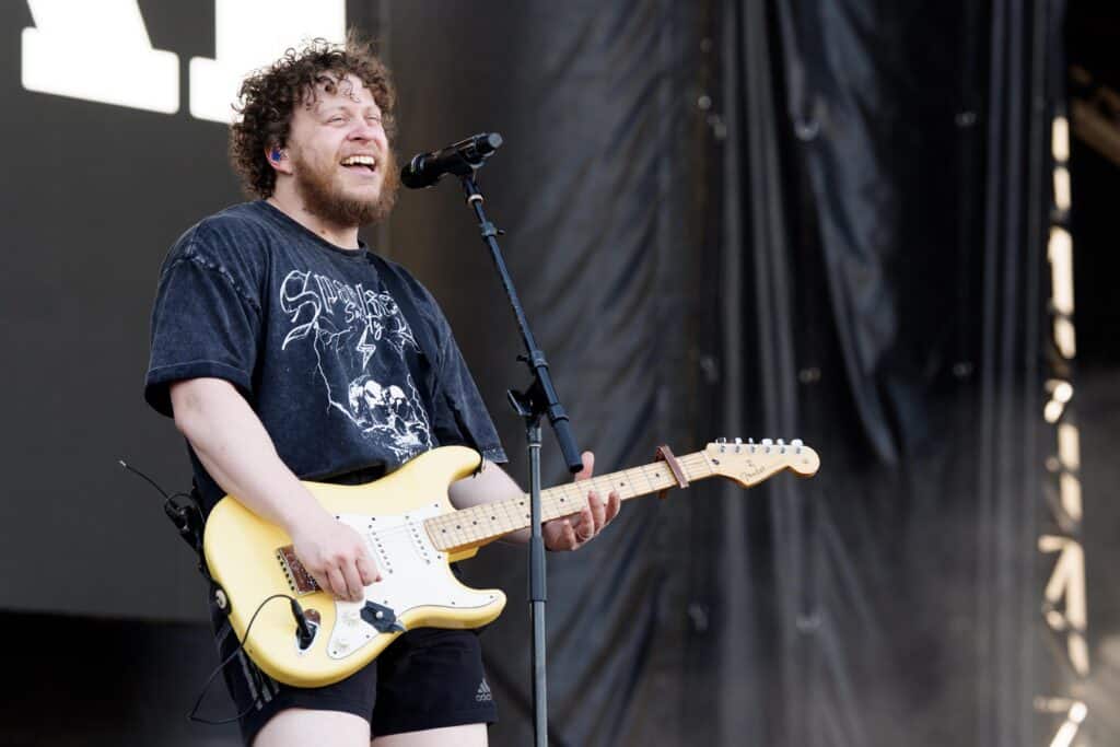 Johnny Franck of Bilmuri performing live onstage