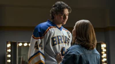 Garrett Graham (Belmont Cameli) and Hannah Wells (Ella Bright) in OFF CAMPUS